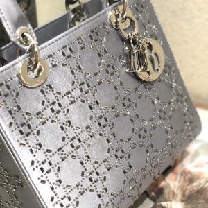 LADY 24 HANDBAG EMBOSSED DIAMOND IN GREY CALFSKIN