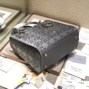 LADY 24 HANDBAG EMBOSSED DIAMOND IN GREY CALFSKIN