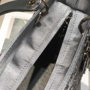 LADY 24 HANDBAG EMBOSSED DIAMOND IN GREY CALFSKIN