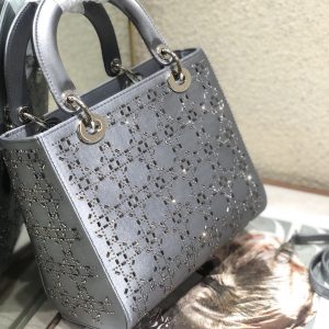 LADY 24 HANDBAG EMBOSSED DIAMOND IN GREY CALFSKIN