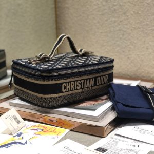 20200326_i1585212585_2005_3_jpg SMALL 24 VANITY CASE IN BLACK MONOGRAM OBLIQUE JACQUARD