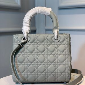 20200522_i1590157184_4436_2_jpg medium lady 24 matte grey calfskin matte grey hardware