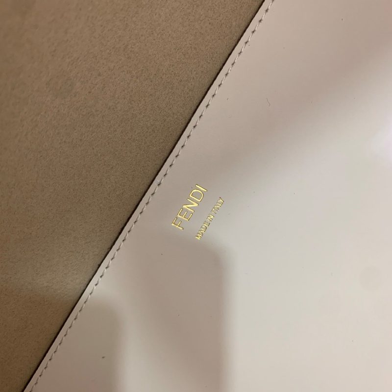 20200704_a1593838272686_2225_jpg SHINE 40 TOTE BAG IN WHITE EMBOSSED CALFSKIN