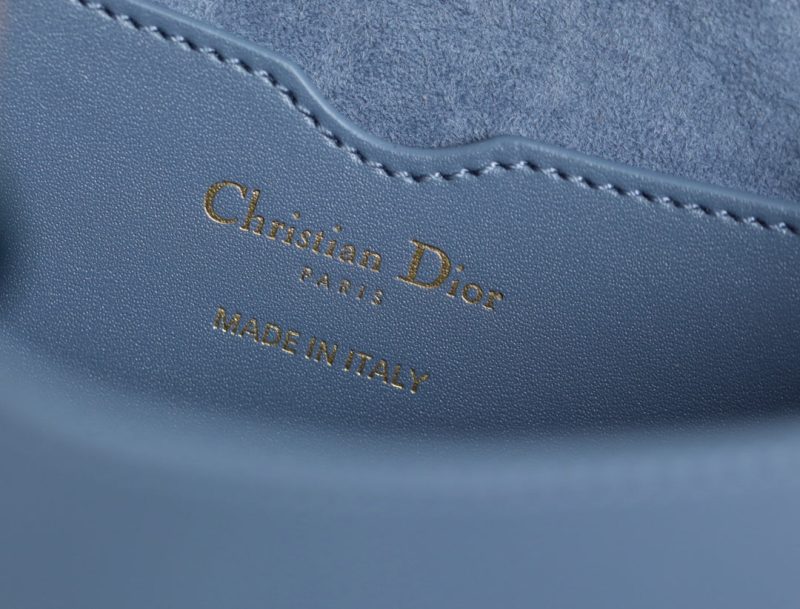 MEDIUM CD BOBBY 22CM BLUE CALFSKIN GOLD HARDWARE