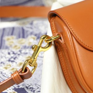 20201011_i1602359974_4529_8_jpg SMALL BOBBY 18 BAG IN CINNAMON BROWN GLOSSY CALFSKIN