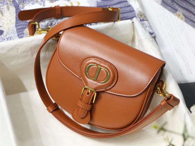 20201011_i1602359974_5808_1_jpg SMALL BOBBY 18 BAG IN CINNAMON BROWN GLOSSY CALFSKIN