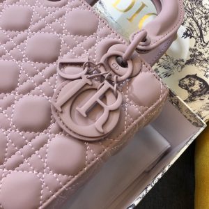 MEDIUM LADY 20 BAG IN LIGHT PINK CALFSKIN