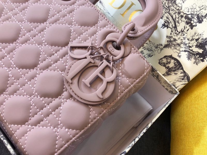 MEDIUM LADY 20 BAG IN LIGHT PINK CALFSKIN