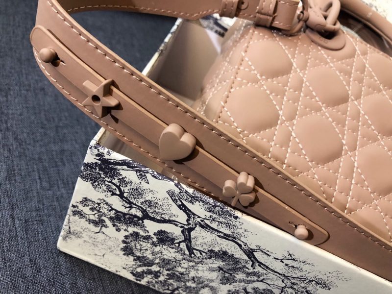 20201016_i1602792984_2240_5_jpg MEDIUM LADY 20 BAG IN CAMEL BROWN CALFSKIN