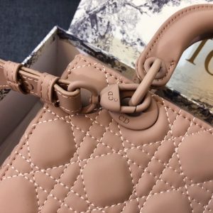 20201016_i1602792984_3415_3_jpg MEDIUM LADY 20 BAG IN CAMEL BROWN CALFSKIN