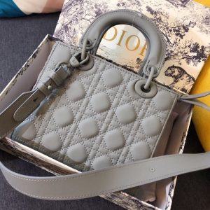 20201016_i1602793034_4687_2_jpg MEDIUM LADY 20 BAG IN GREY CALFSKIN