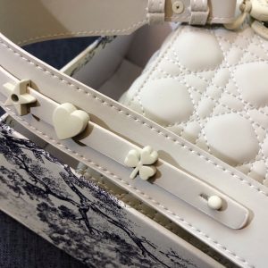 20201016_i1602793069_7057_5_jpg MEDIUM LADY 20 BAG IN WHITE CALFSKIN