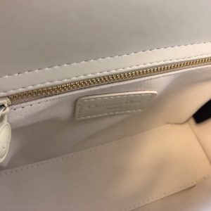 20201016_i1602793069_8903_8_jpg MEDIUM LADY 20 BAG IN WHITE CALFSKIN