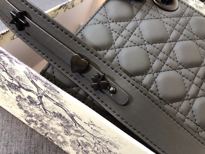 20201016_i1602793102_2919_4_jpg MEDIUM LADY 20 BAG IN BLACK CALFSKIN