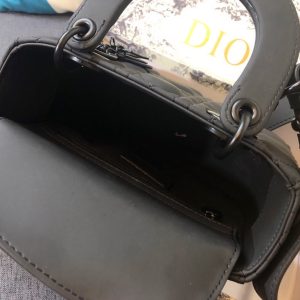 20201016_i1602793102_3773_8_jpg MEDIUM LADY 20 BAG IN BLACK CALFSKIN