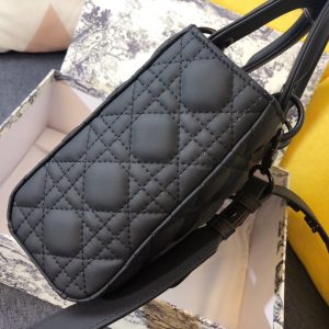 20201016_i1602793102_4209_7_jpg MEDIUM LADY 20 BAG IN BLACK CALFSKIN