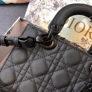 20201016_i1602793102_7765_3_jpg MEDIUM LADY 20 BAG IN BLACK CALFSKIN