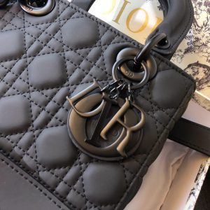 20201016_i1602793102_7857_5_jpg MEDIUM LADY 20 BAG IN BLACK CALFSKIN