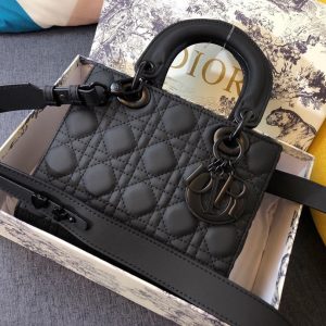 20201016_i1602793102_9762_1_jpg MEDIUM LADY 20 BAG IN BLACK CALFSKIN