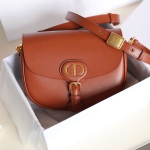 MEDIUM CD BOBBY 22CM DARK TAN CALFSKIN GOLD HARDWARE
