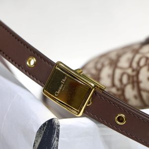 MEDIUM CD BOBBY 22CM CHOCOLATE OBLIQUE CANVAS GOLD HARDWARE