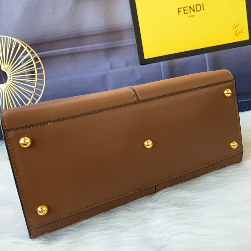 20201205_a1607144778594_1270_jpg_6d97224c-9175-4f9a-a38d-1d0aa832b95f Peekaboo X-lite medium 30cm Bag tan lambskin gold hardware