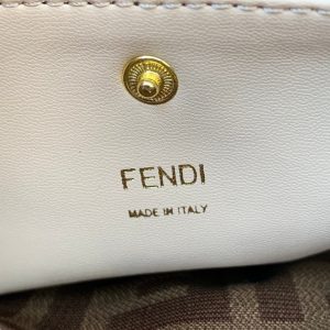 20201205_a1607144781363_2132_jpg_be59c892-d4b5-4942-9856-f73b3750e321 Peekaboo X-lite medium 30cm Bag tan lambskin gold hardware