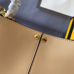 20201205_a1607145198351_3626_jpg_f5461ad5-6888-4c84-aa4e-efc81fcce0db Peekaboo X-lite medium 30cm Bag light brown lambskin gold hardware