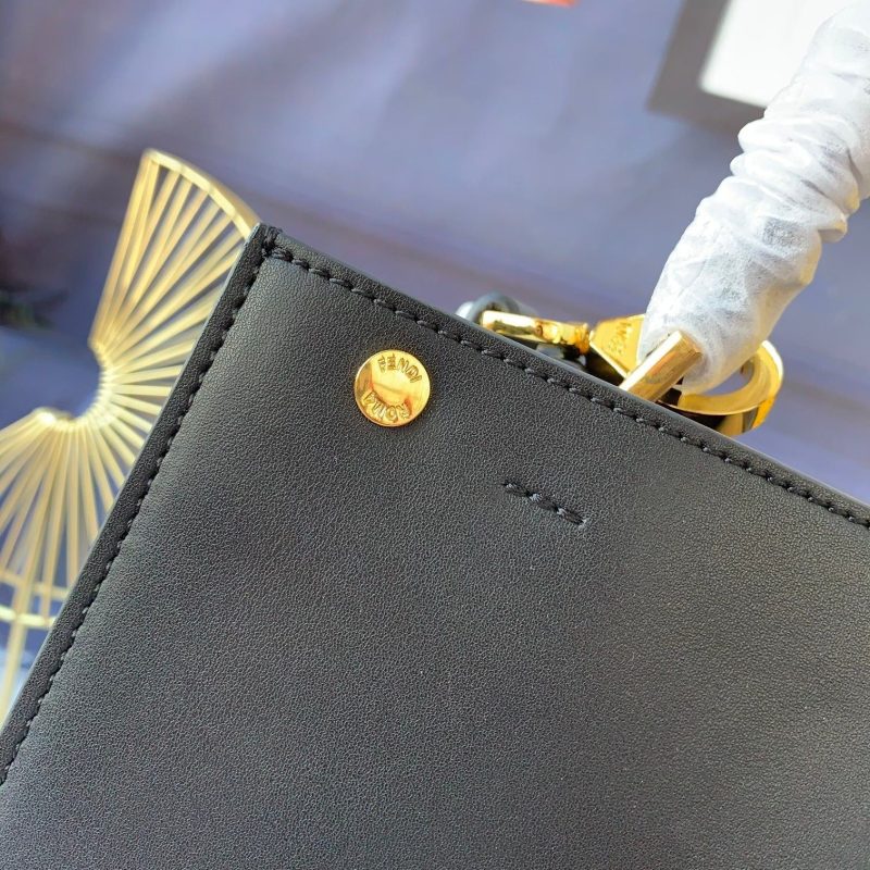 20201205_a1607145289535_1451_jpg_d95f381d-5001-4ba0-82ad-fa64dfa6e19a Peekaboo X-lite medium 30cm Bag black lambskin gold hardware