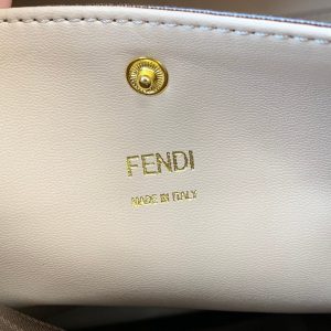 20201205_a1607145291225_1451_jpg_29c0bdfc-e701-4560-8ae2-e63e049a7051 Peekaboo X-lite medium 30cm Bag black lambskin gold hardware