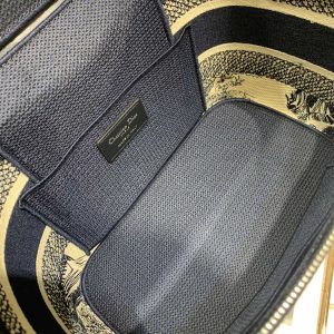 20201214_i1607929012_3720_8_jpg_d45b6ac8-2e1c-42a0-a6ed-ea6d736eb7d3 SMALL 25 VANITY CASE IN BLACK MONOGRAM OBLIQUE JACQUARD