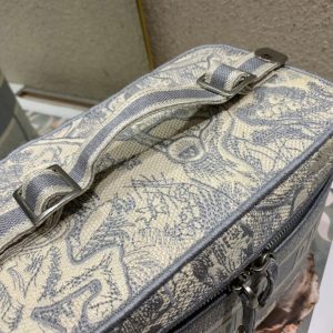 20201214_i1607929134_5356_6_jpg SMALL 25 VANITY CASE IN PASTEL GRAY MONOGRAM OBLIQUE JACQUARD