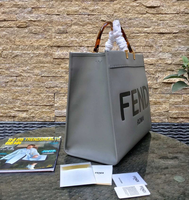 20201230_i1609314241_4765_6_jpg_d590317d-67ae-4e35-a018-466776e8ddad Fendi Sunshine Large Bag 40.5 Grey Leather