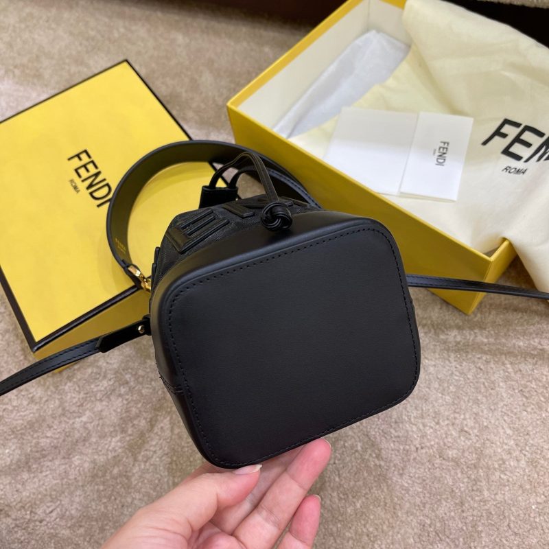 20210402_a1617346892142_8453_jpg MON TRESOR 18 IN BLACK CALFSKIN AND MESH