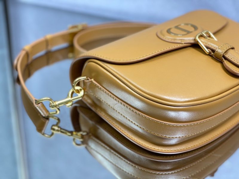 20210421_i1618941928_3081_5_jpg MEDIUM CD BOBBY 22CM BROWN CALFSKIN GOLD HARDWARE