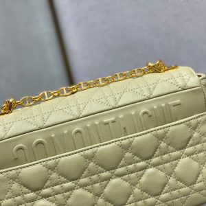 medium caro 25.5 light yellow calfskin