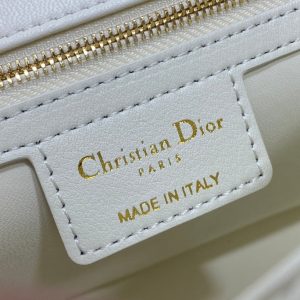 medium caro 25.5 white calfskin