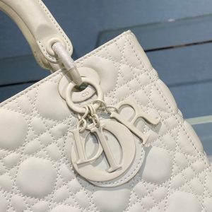 20210523_i1621747849_344_4_jpg medium lady 24 matte white calfskin matte white hardware