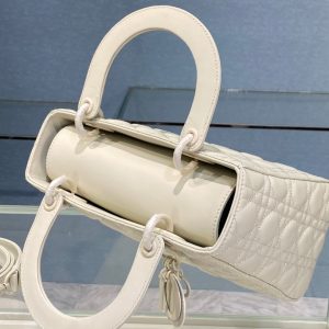 20210523_i1621747849_6973_6_jpg medium lady 24 matte white calfskin matte white hardware