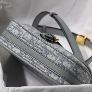 MEDIUM CD BOBBY 22CM GREY OBLIQUE CANVAS GOLD HARDWARE