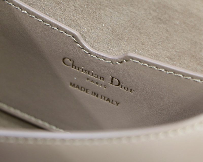 MEDIUM CD BOBBY 22CM DARK BROWN CALFSKIN GOLD HARDWARE