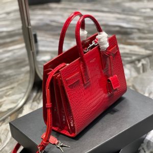SAC DE JOUR BABY 26 RED CALFSKIN GOLD HARDWARE