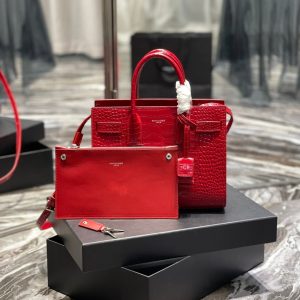 SAC DE JOUR BABY 26 RED CALFSKIN GOLD HARDWARE