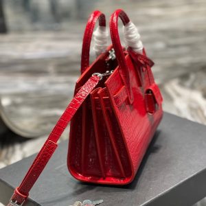 SAC DE JOUR NANO 22 RED CALFSKIN GOLD HARDWARE