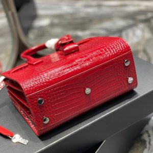 SAC DE JOUR NANO 22 RED CALFSKIN GOLD HARDWARE