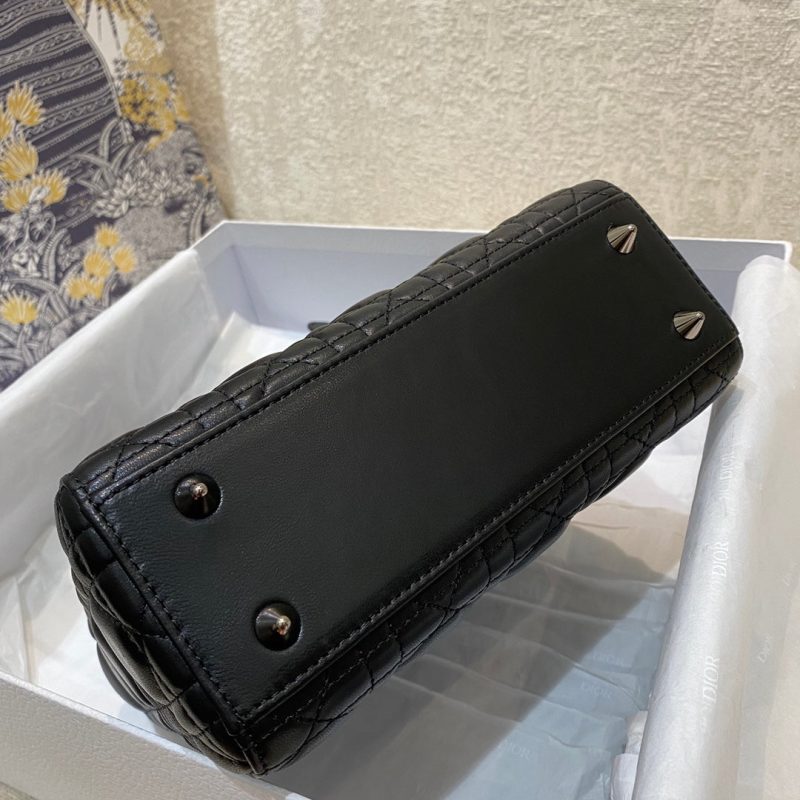 20210927_i1632716685_3174_6_jpg small lady 20 black lambskin shw