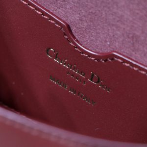 MEDIUM CD BOBBY 22CM WINE CALFSKIN GOLD HARDWARE
