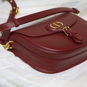 MEDIUM CD BOBBY 22CM WINE CALFSKIN GOLD HARDWARE