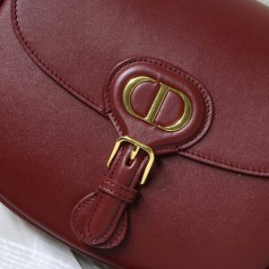 MEDIUM CD BOBBY 22CM WINE CALFSKIN GOLD HARDWARE