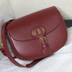 MEDIUM CD BOBBY 22CM WINE CALFSKIN GOLD HARDWARE